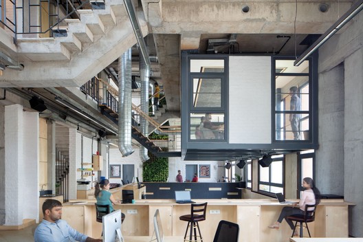 Office for Communique / groupDCA - Image 2 of 26