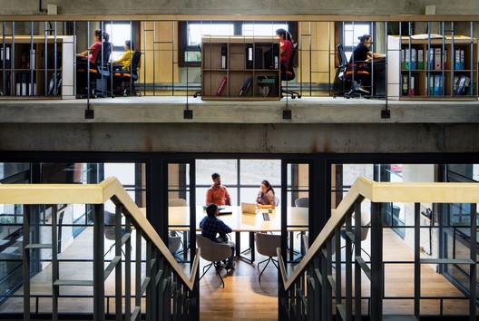 Office for Communique / groupDCA - Image 15 of 26