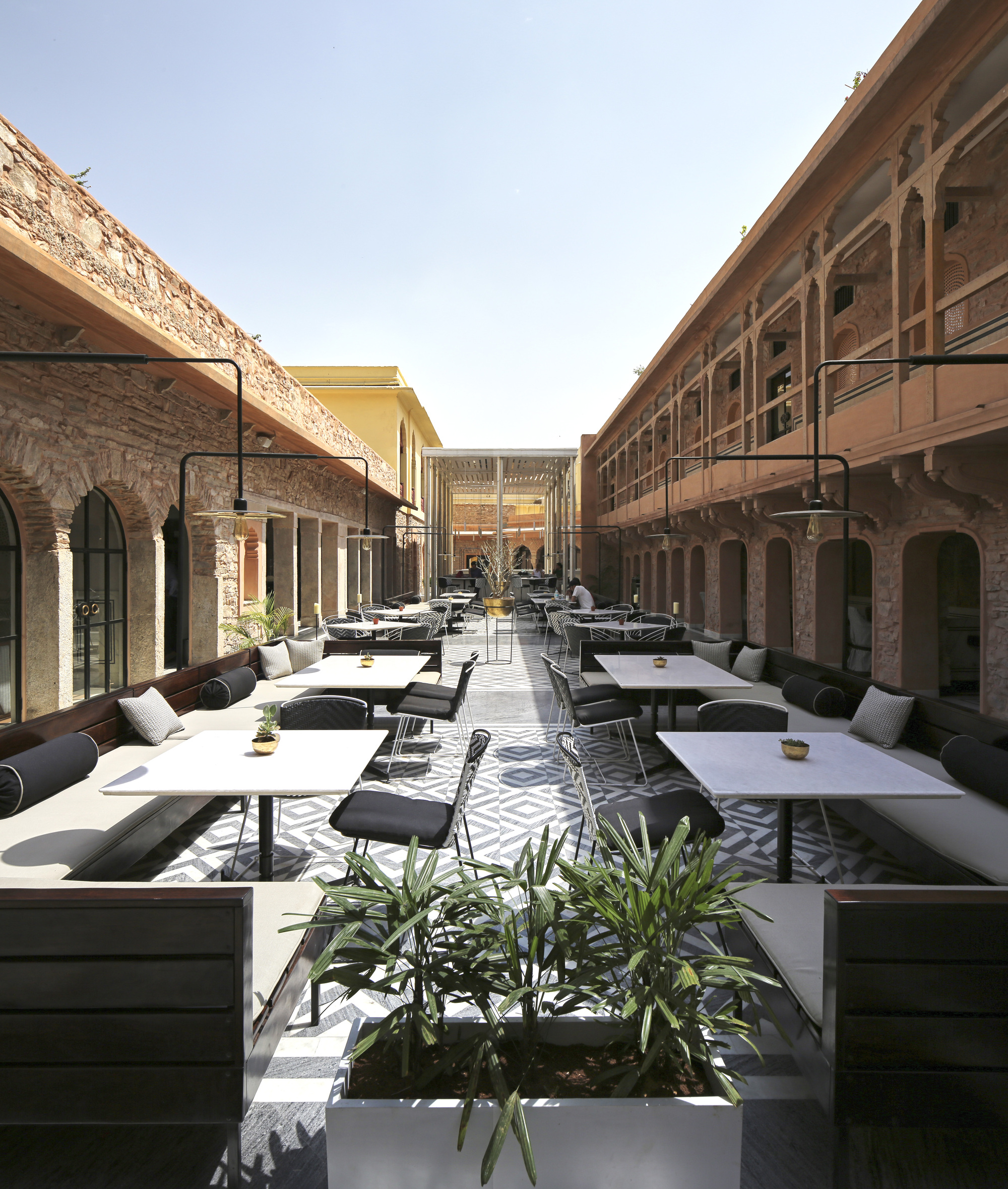 Gallery of Baradari / Studio Lotus 25