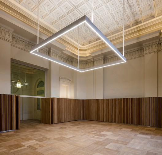 The renovation of Sala Equis, the book Oíza, and Espacio SOLO win the 2018 COAM First Prize 'ex aequo' The renovation of Sala Equis, the book Oíza, and Espacio SOLO win the 2018 COAM First Prize 'ex aequo' - Image 8 of 12