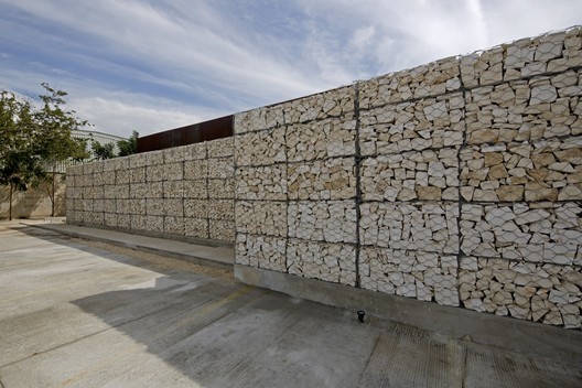 The Versatility of Gabion Walls, From Infrastructure to Urban Furniture - Image 45 of 62