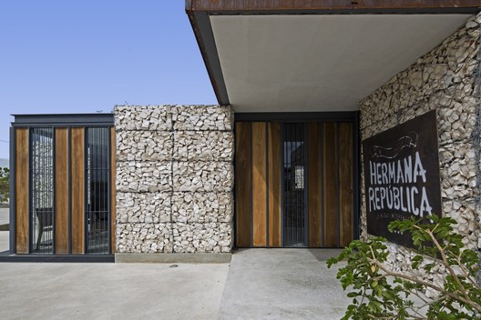 The Versatility of Gabion Walls, From Infrastructure to Urban Furniture - Image 48 of 62