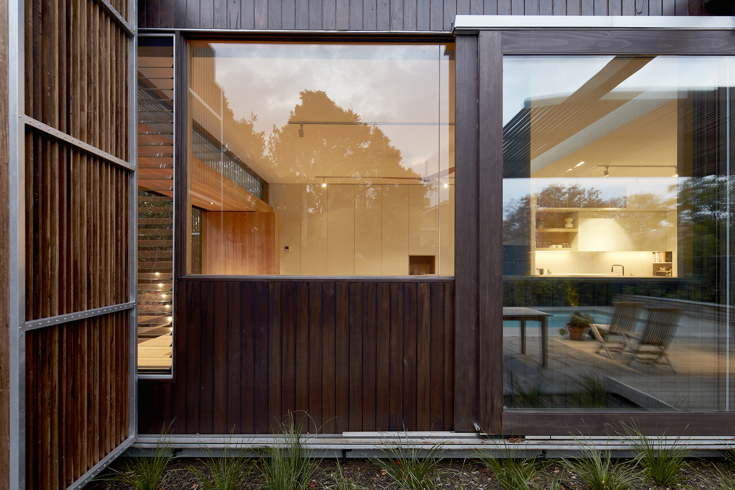 Gallery of Screen House / Warc Studio Architects 11