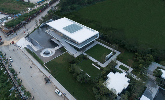 Centro Urbano Multifuncional de Wuzhou / XAA - Imagem 6 de 35