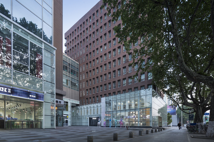 Projeto de Reforma do Phoenix Plaza / UA GROUP - Imagem 1 de 38