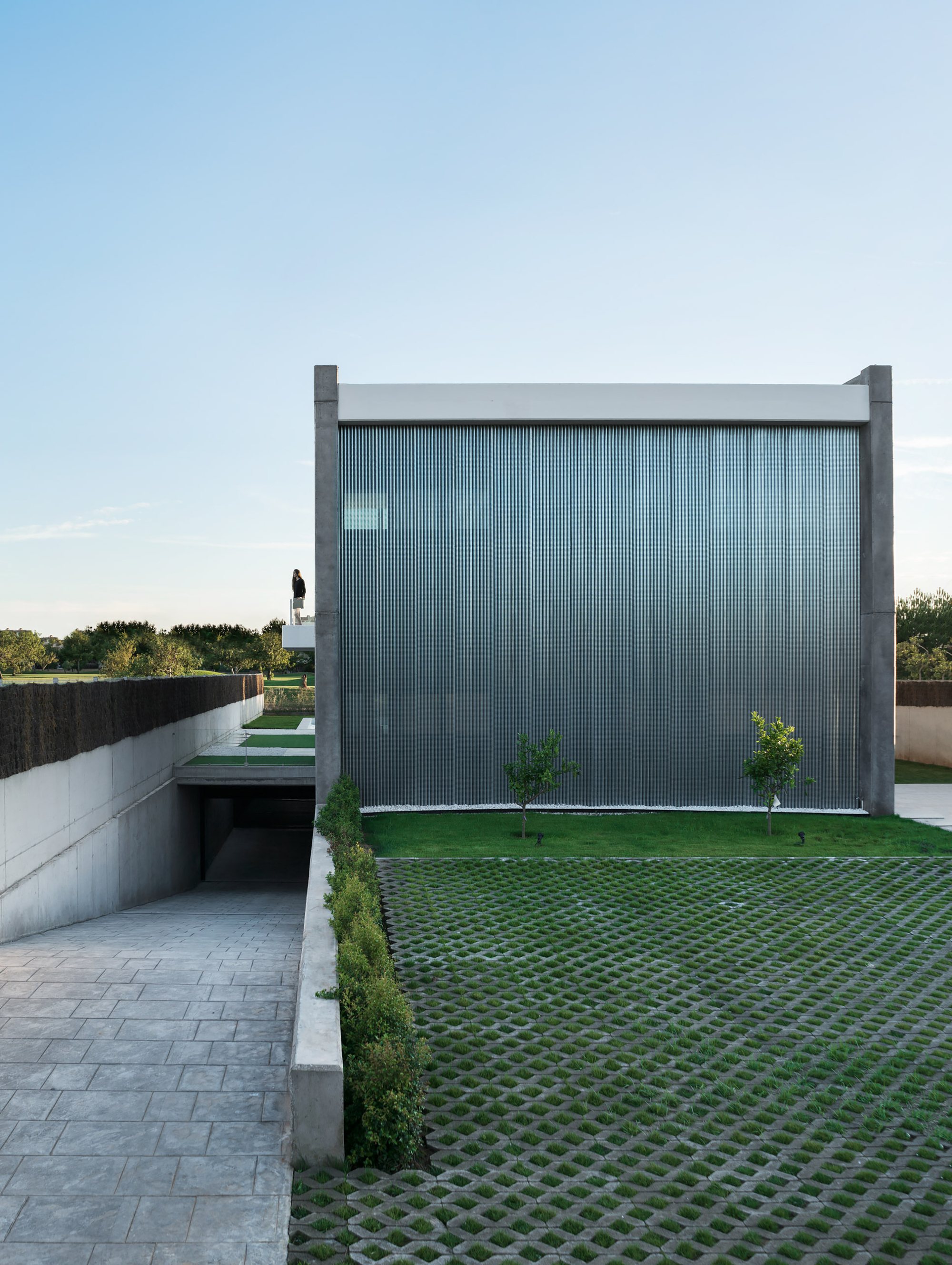 Gallery of Tangent House / Ruben Muedra Estudio de Arquitectura 20