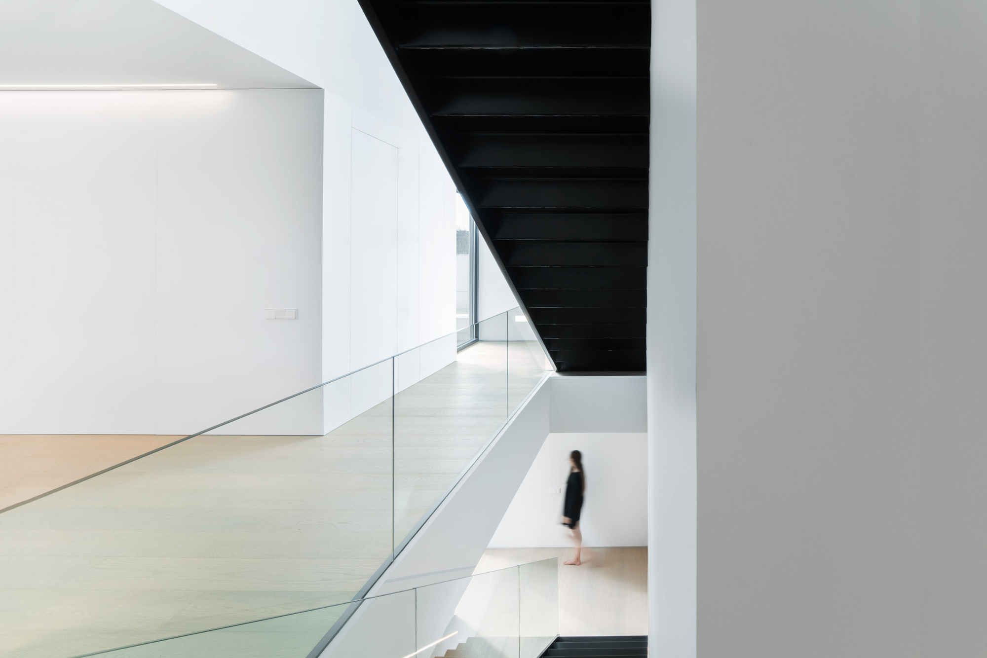 Gallery of Tangent House / Ruben Muedra Estudio de Arquitectura 17