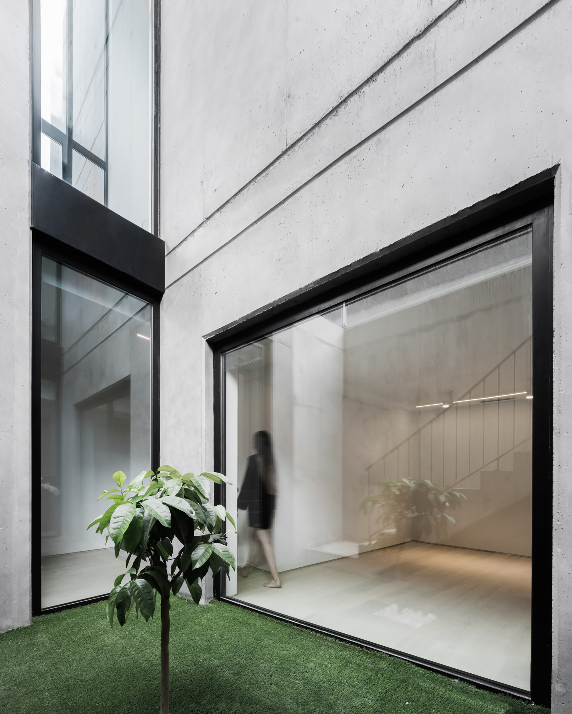 Gallery of Tangent House / Ruben Muedra Estudio de Arquitectura 5