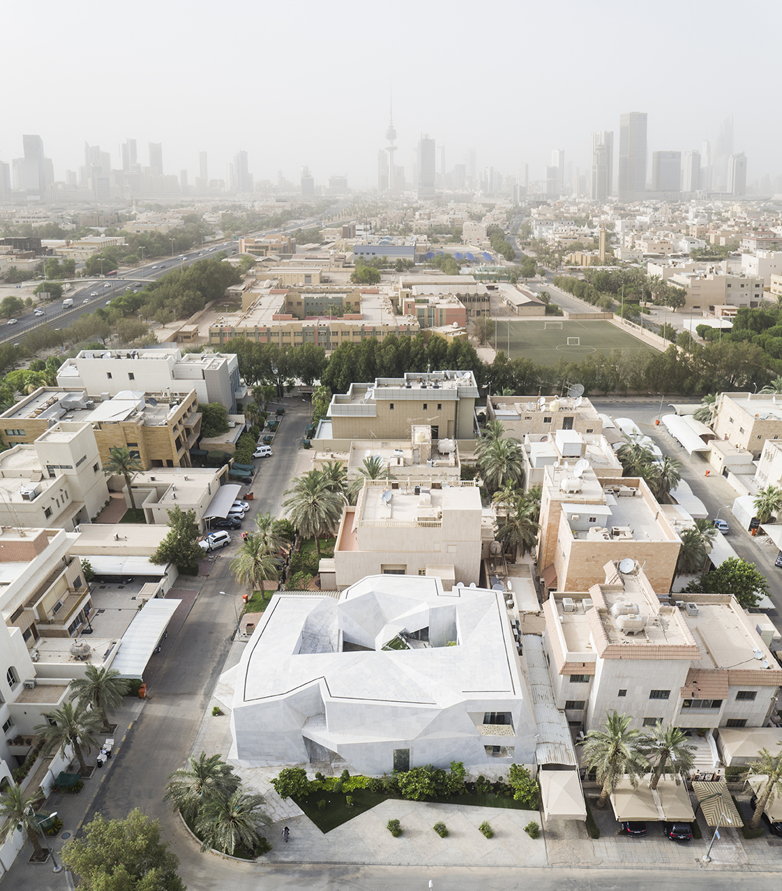 Galería de Rock House / AGi Architects 13