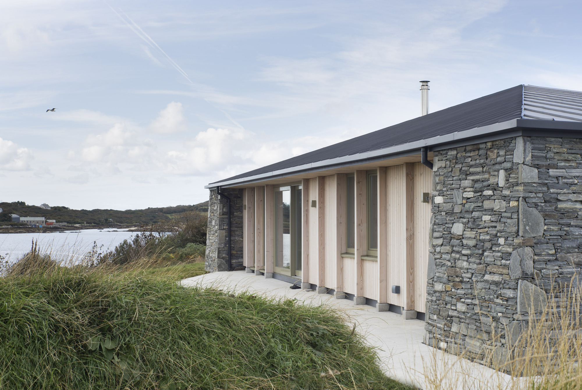 Gallery of House on Clifden Bay / Tierney Haines Architects 9