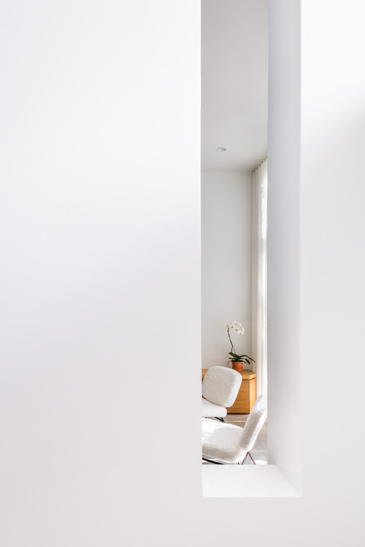 Reforma Throckmorton / OFFICIAL - Fotografia de Interiores, Prateleira, Cadeira