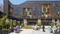 Residencia para el adulto mayor Dr. George W. Davis / David Baker Architects