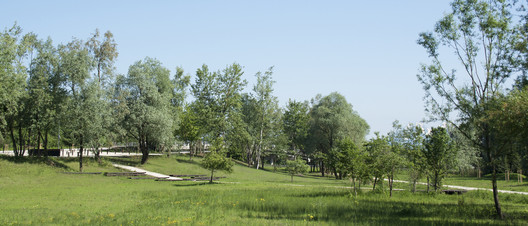 Parque urbano Rakova Jelša / Medprostor d.o.o. - Imagen 2 de 14