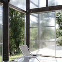 Une maison pour surfer / Java Architecture - Table, Windows, Chair