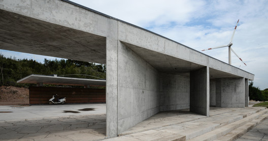 Galería Abstracta / Yin Peiru Architecture Studio - Imagen 10 de 22