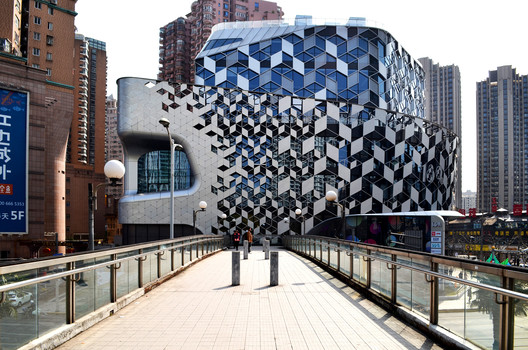 Coop Himmelb(l)au and UNStudio to speak at the 2018 Tsinghua Design Academic Week! Register for the year's premier forum. Coop Himmelb(l)au and UNStudio to speak at the 2018 Tsinghua Design Academic Week! Register for the year's premier forum. - Image 12 of 26