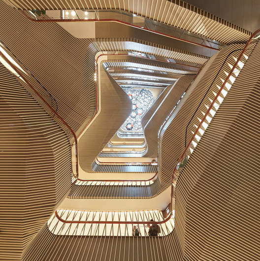 Coop Himmelb(l)au and UNStudio to speak at the 2018 Tsinghua Design Academic Week! Register for the year's premier forum. Coop Himmelb(l)au and UNStudio to speak at the 2018 Tsinghua Design Academic Week! Register for the year's premier forum. - Image 13 of 26