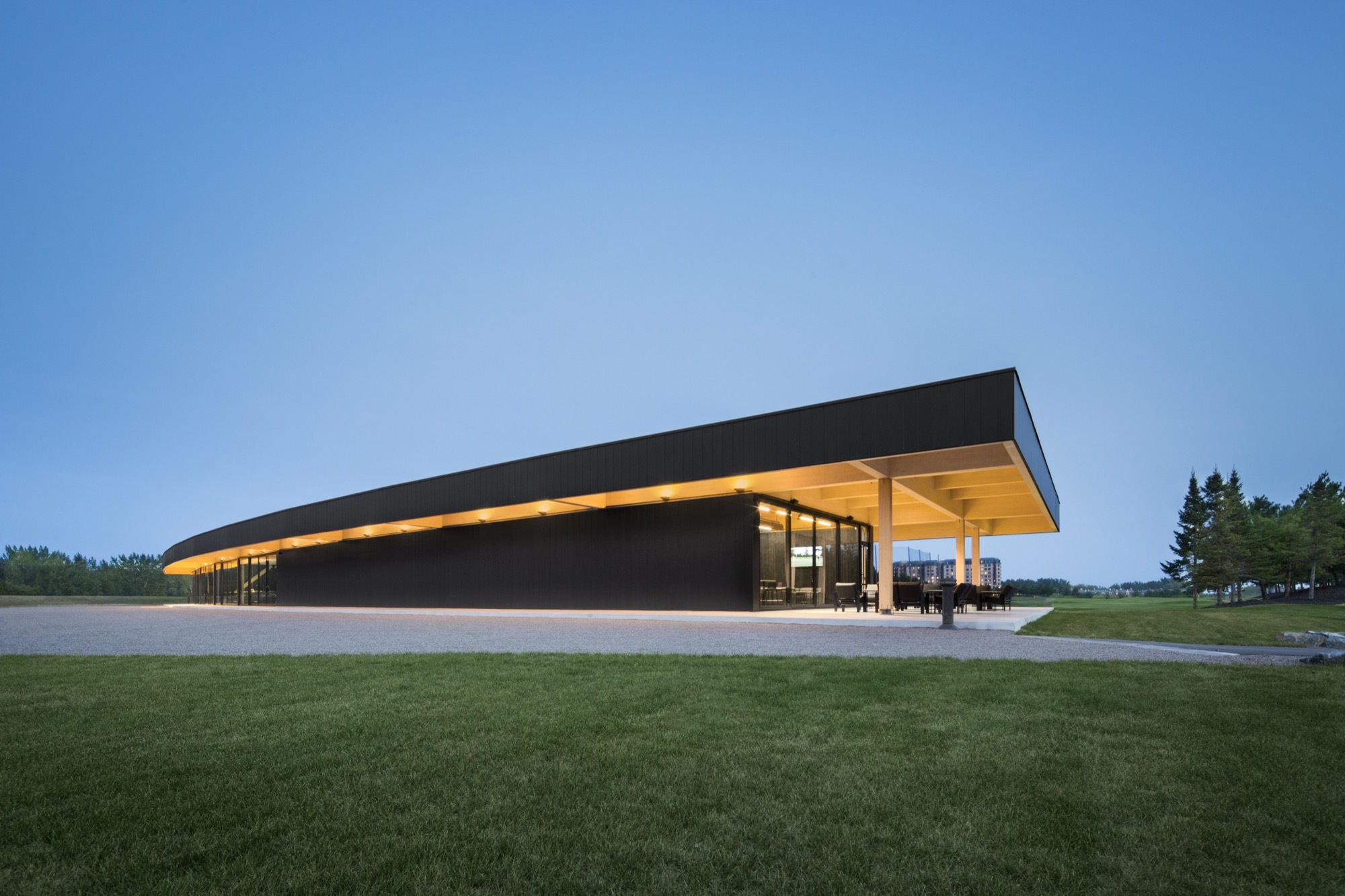 Gallery of A High-End Golf Clubhouse / Architecture49 - 5