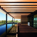 Villa Nature / Saraiva + Associados - Apartamentos, Terraço, Fachada, Pilar, Viga