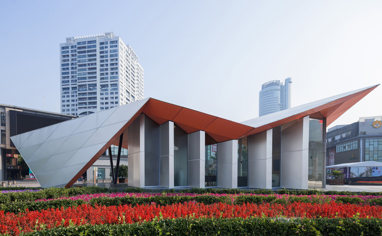 Tianyi Pavilion / UM - Facade, Windows, Garden