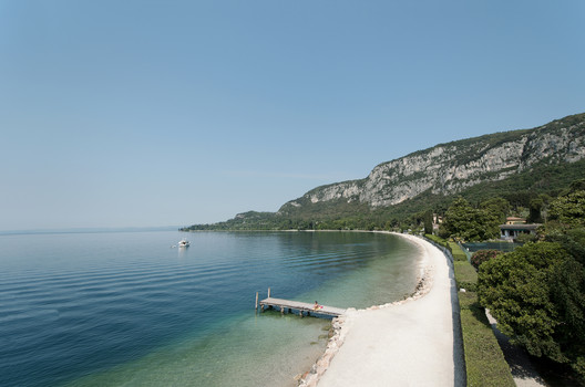 A New Life for a Little Tower / studio aledolci&co A New Life for a Little Tower / studio aledolci&co - Image 8 of 18