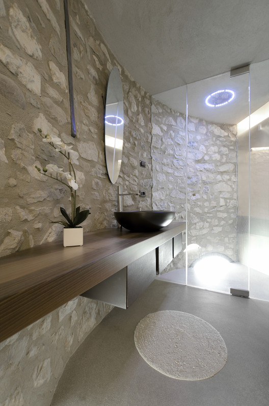 A New Life for a Little Tower / studio aledolci&co A New Life for a Little Tower / studio aledolci&co - Image 4 of 18