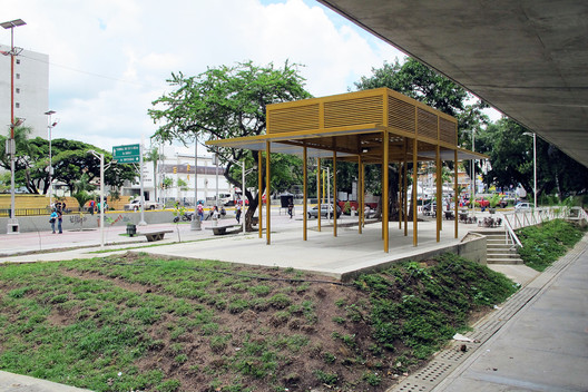Urban Amenities: Public Space Corridor in Venezuela - Image 12 of 19