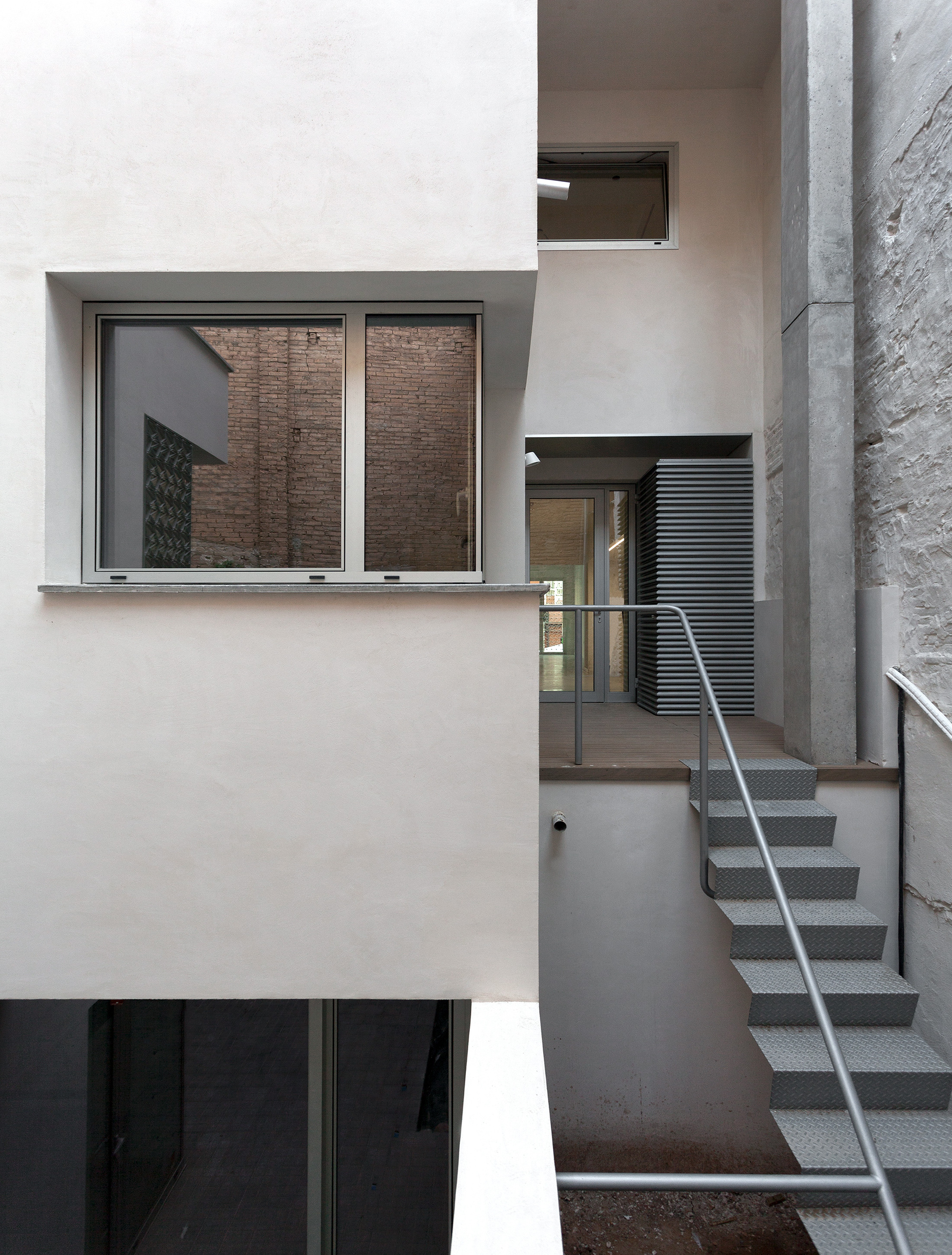 Pla Building Gallery of EL PLA Building / Juan Marco arquitectos - 18