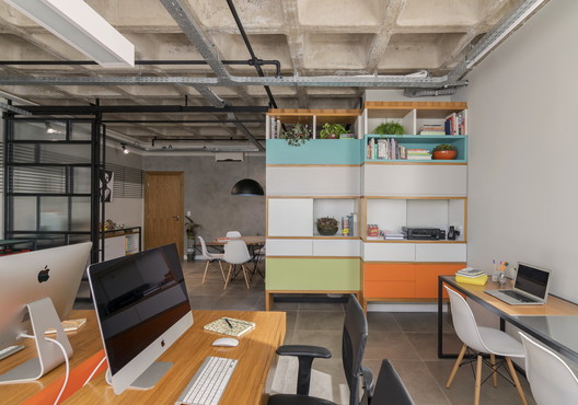 Casa2 Design / Dobra Arquitectura - Imagen 3 de 17