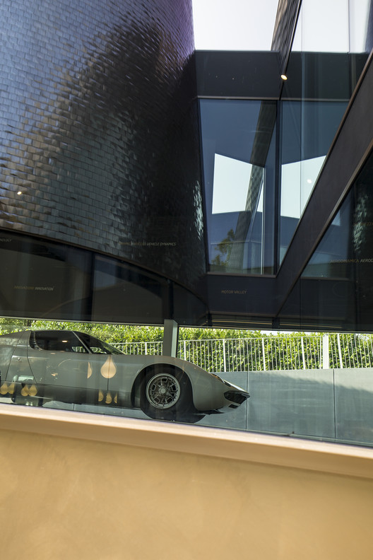 Dallara Academy / Atelier(s) Alfonso Femia Dallara Academy / Atelier(s) Alfonso Femia - Imagem 3 de 49