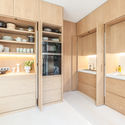 Apartament in Argentona Street / YLAB Arquitectos - Interior Photography, Kitchen, Shelving