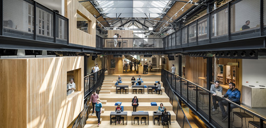 Airbnb European Operations Hub. Image © Donal Murphy Airbnb European Operations Hub. Image © Donal Murphy