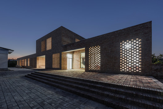Village Center in Sanhe / Wall Architects of XAUAT - Image 2 of 21