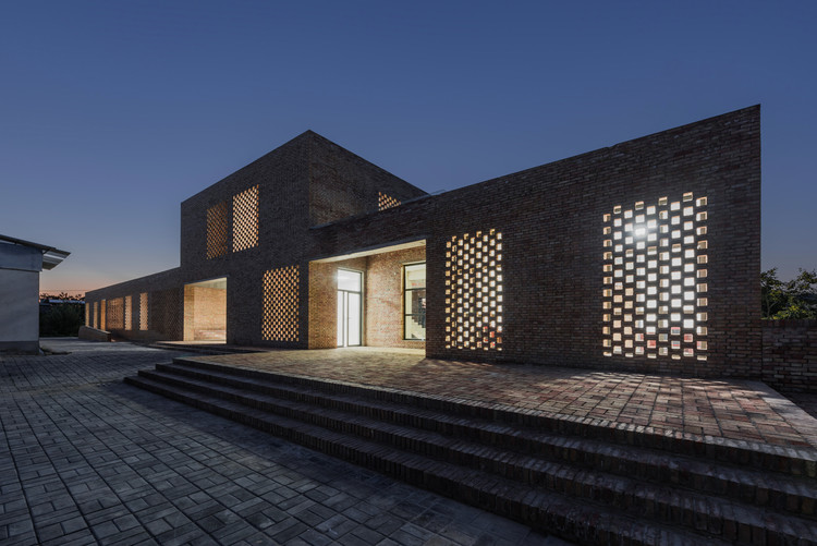 Village Center in Sanhe / Wall Architects of XAUAT - Image 2 of 21