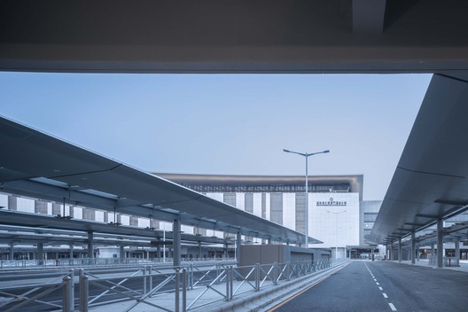 Hong Kong-Zhuhai-Macao Bridge Artificial Island Port  / ECADI - Image 25 of 34