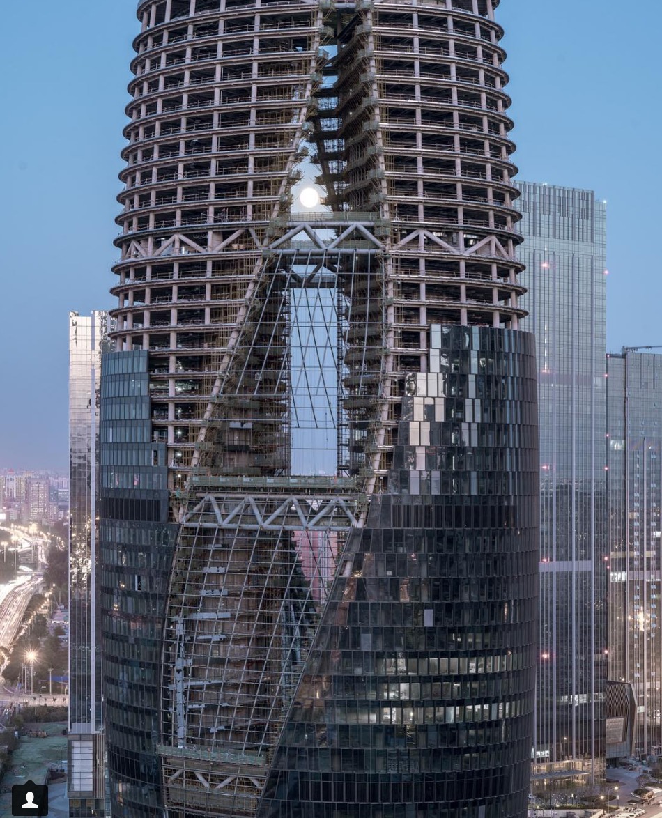 画廊 扎哈事务所“丽泽SOHO”最新现场图,仰望198米世界最高中庭 - 6