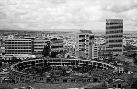 Bogotá, Through the Photography of Hernán Díaz Bogotá, Through the Photography of Hernán Díaz - Image 1 of 6