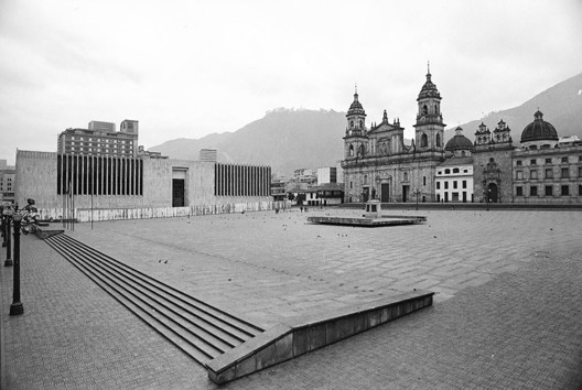Bogotá, Through the Photography of Hernán Díaz Bogotá, Through the Photography of Hernán Díaz - Image 4 of 6