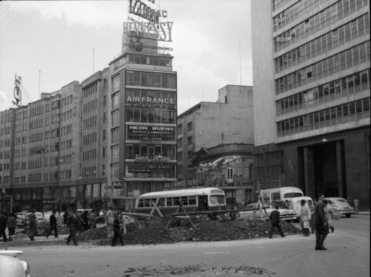 Bogotá, according to the photography of Daniel Rodríguez Bogotá, according to the photography of Daniel Rodríguez - Image 4 of 6