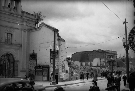 Bogotá, through the photography of Sady González Bogotá, through the photography of Sady González - Image 4 of 7