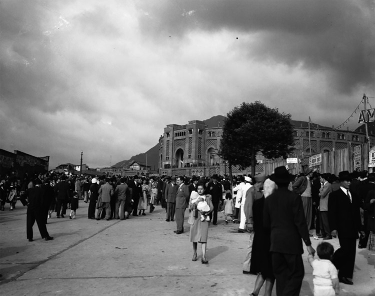 Bogotá, through the photography of Sady González - More Images