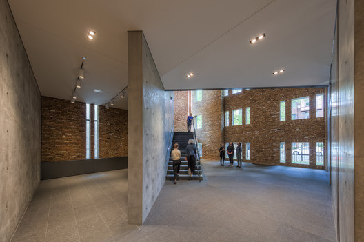 Espacio de exposiciones Wrightwood 659 / Tadao Ando Architect and Associates Espacio de exposiciones Wrightwood 659 / Tadao Ando Architect and Associates - Imagen 17 de 20