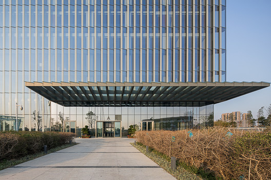 Shenzhen Nankai Building / Cube Design Shenzhen Nankai Building / Cube Design - Image 4 of 27