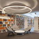 Vieira de Almeida & Associados Offices / PMC Arquitectos + Openbook Arquitectura - Interior Photography, Closet, Shelving, Chair