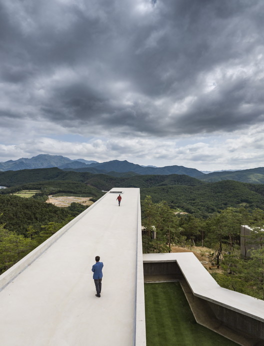 Saya Park / Álvaro Siza + Carlos Castanheira - Image 5 of 55