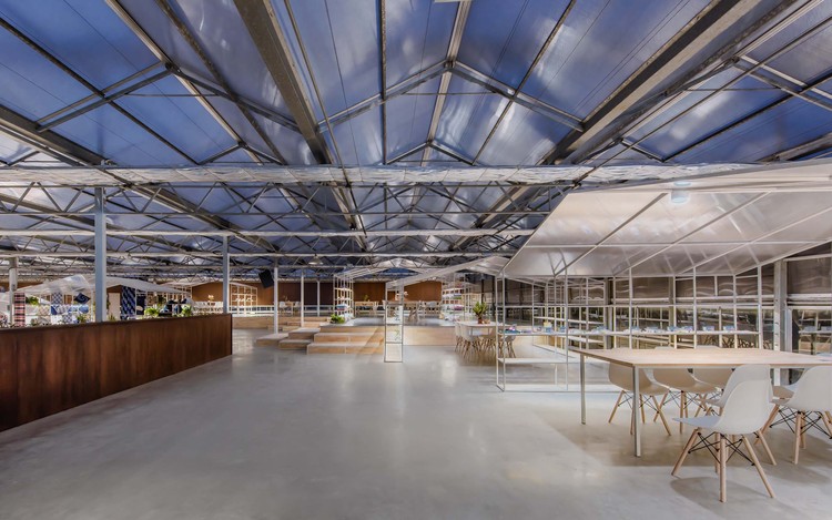 Dining space_dining tables. Image © Xiao Wang