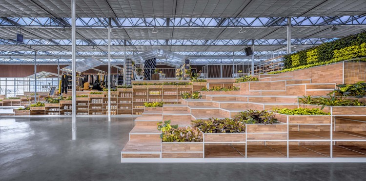 After three months renovation, the new multifunction spaces are formed. Image © Xiao Wang