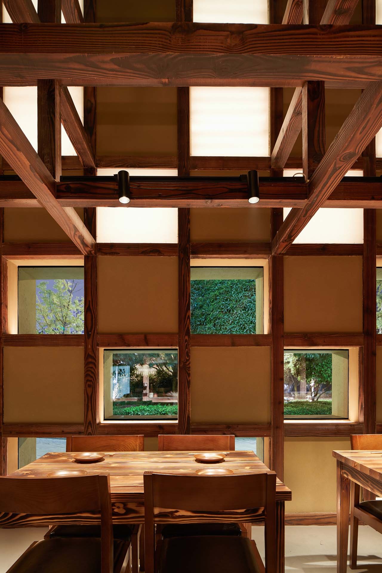 画廊 成都 炉端烧源六&会席尺八 / 堤由匡建筑设计工作室 - 4