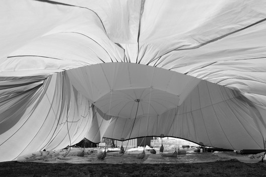 Testing the Helium Pavilion: What Are the Possibilities of Inflatable Architecture? - Image 9 of 24