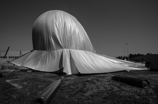 Testing the Helium Pavilion: What Are the Possibilities of Inflatable Architecture? - Image 7 of 24